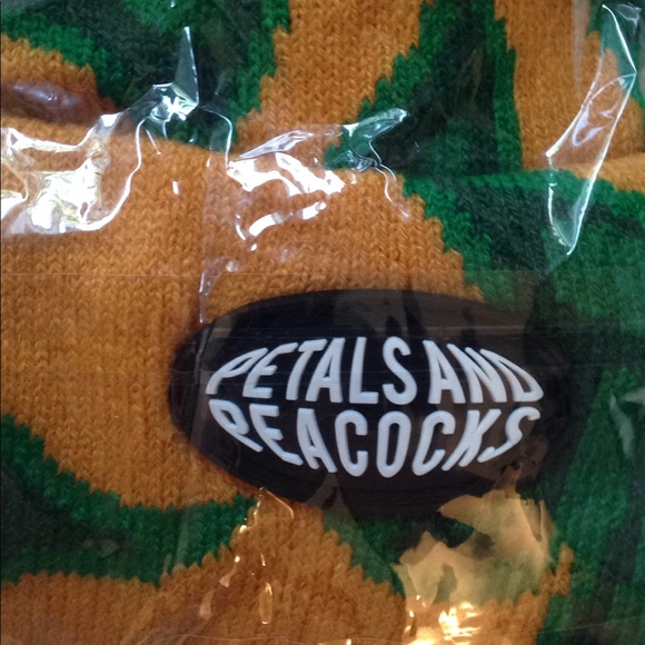 Petals and Peacocks Beanie - Picture 4 of 5